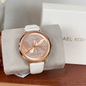 NWT Michael Kors Addyson‎ Three-Hand White Leather Watch